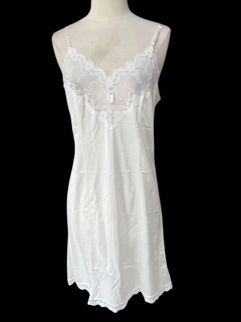 1980s/90s Ashley Taylor 100% Nylon Ivory V-Neckline Scalloped Floral Lace Slip - Picture 1 of 7